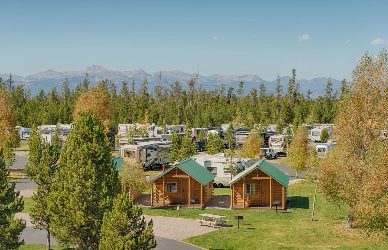 הוילה ווסט ילוסטון Yellowstone Grizzly Rv Park And Cabins מראה חיצוני תמונה