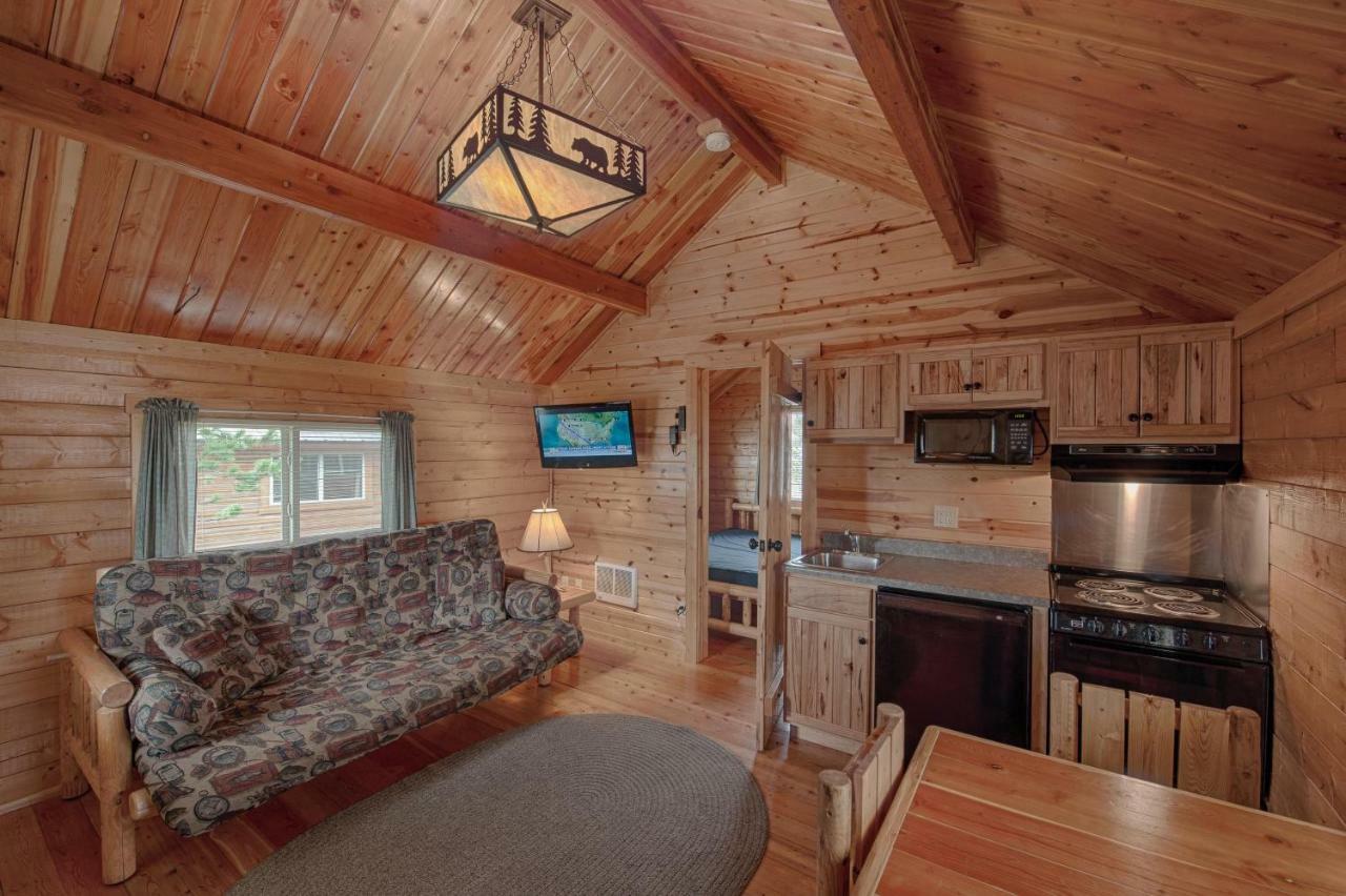 הוילה ווסט ילוסטון Yellowstone Grizzly Rv Park And Cabins מראה חיצוני תמונה